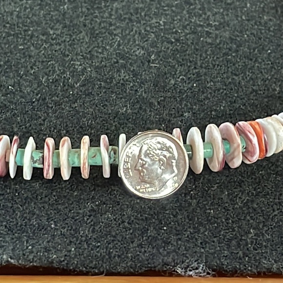 Turquoise & Shell Necklace - Picture 5 of 8